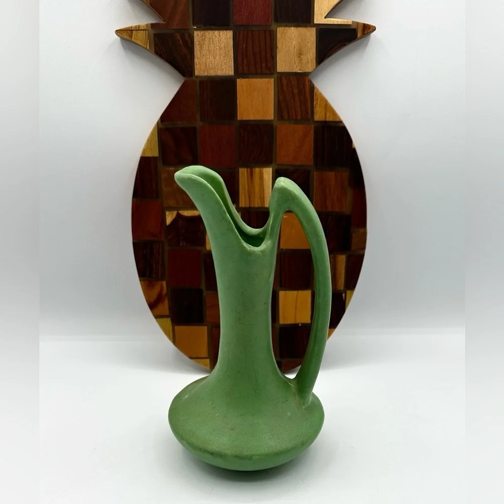 Niloak MCM, Rare Pottery Green Matte Bud Vase Pitcher. 1920s-1940s